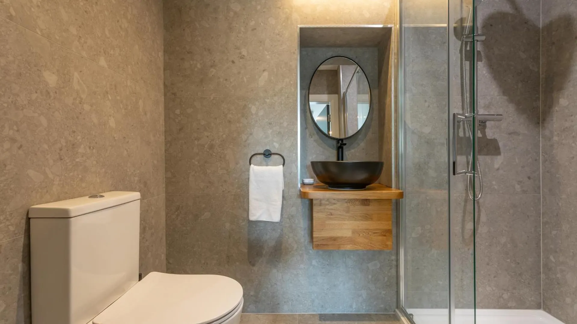34 On The Hill - Boutique Townhouse Hotel Galway 0*,  Ireland