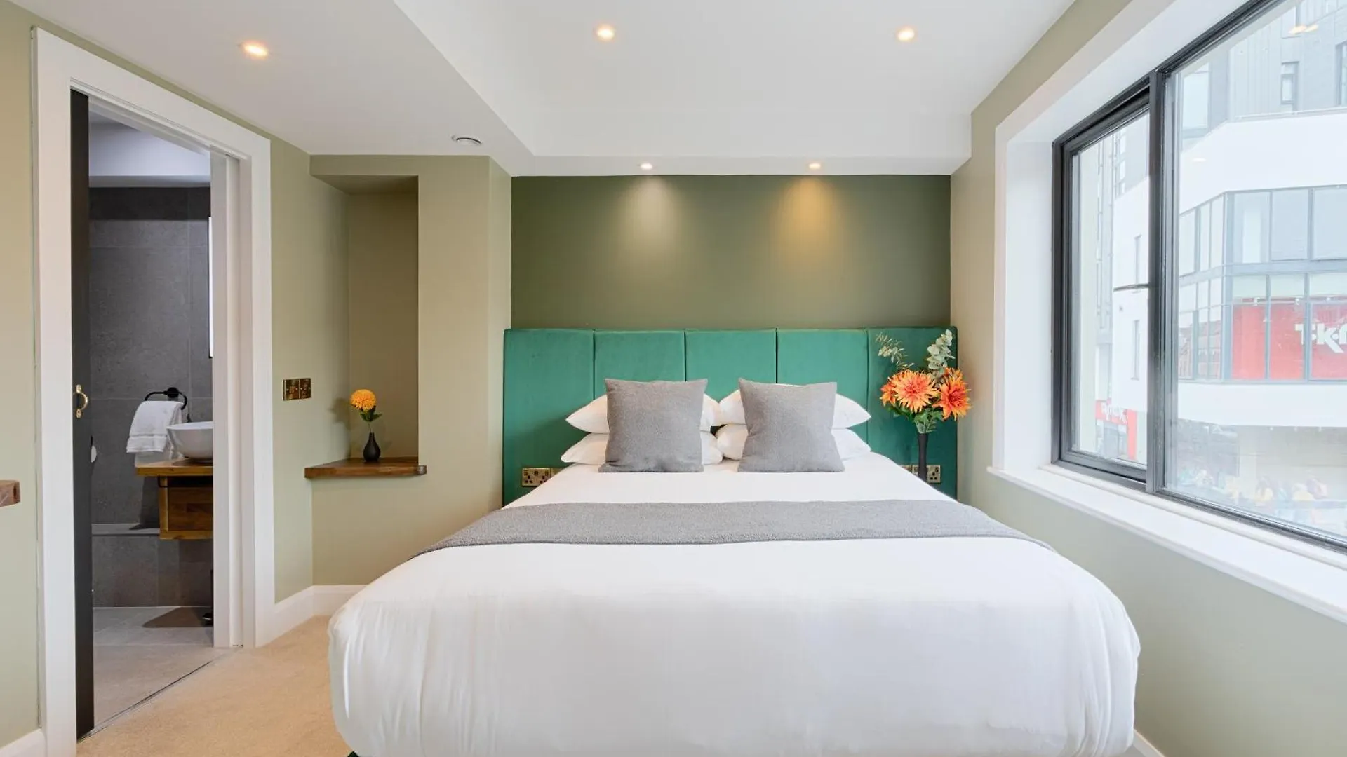Guest house 34 On The Hill - Boutique Townhouse Hotel Galway