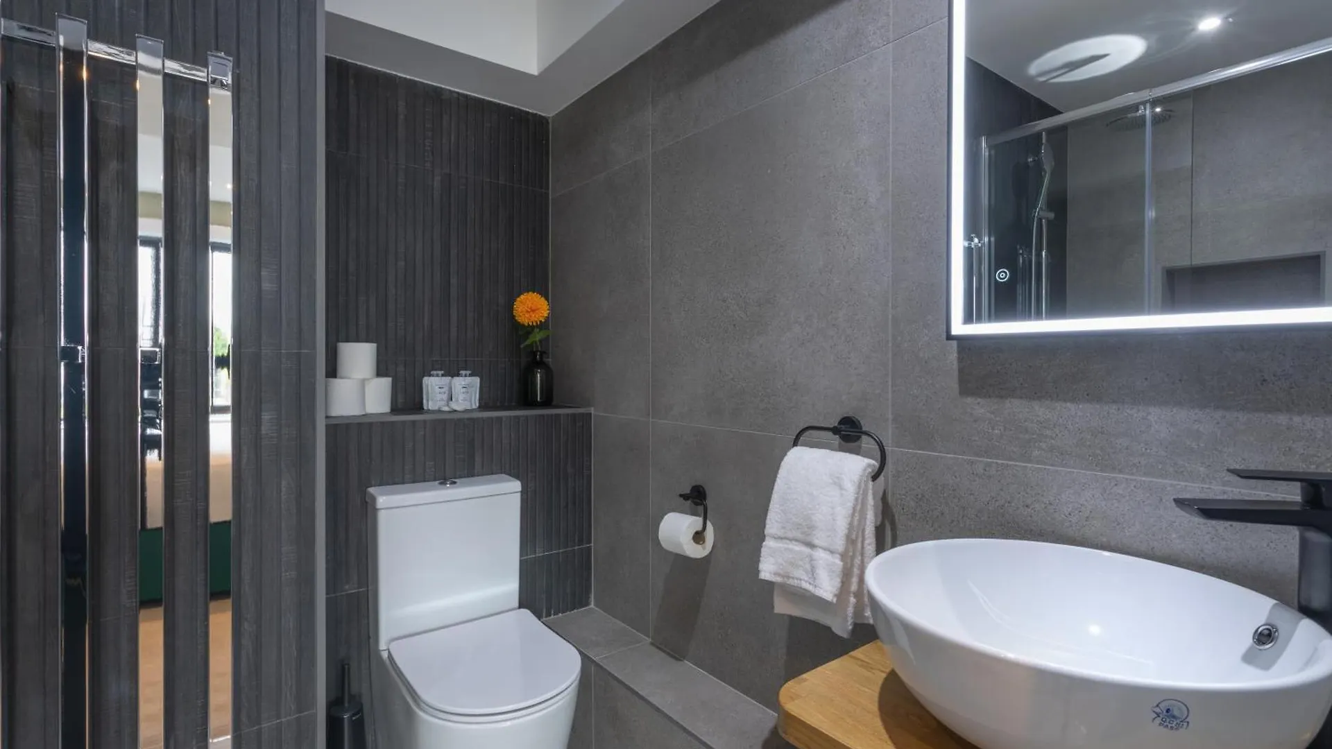 34 On The Hill - Boutique Townhouse Hotel Galway Guest house